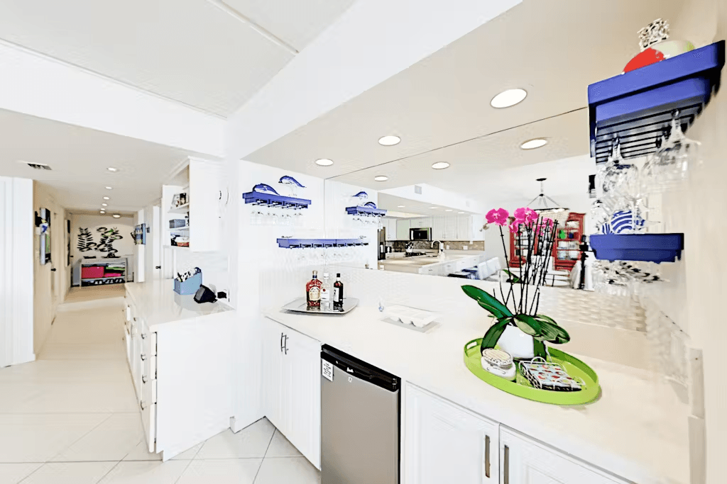 Suntide III Condo #910 - Image 9