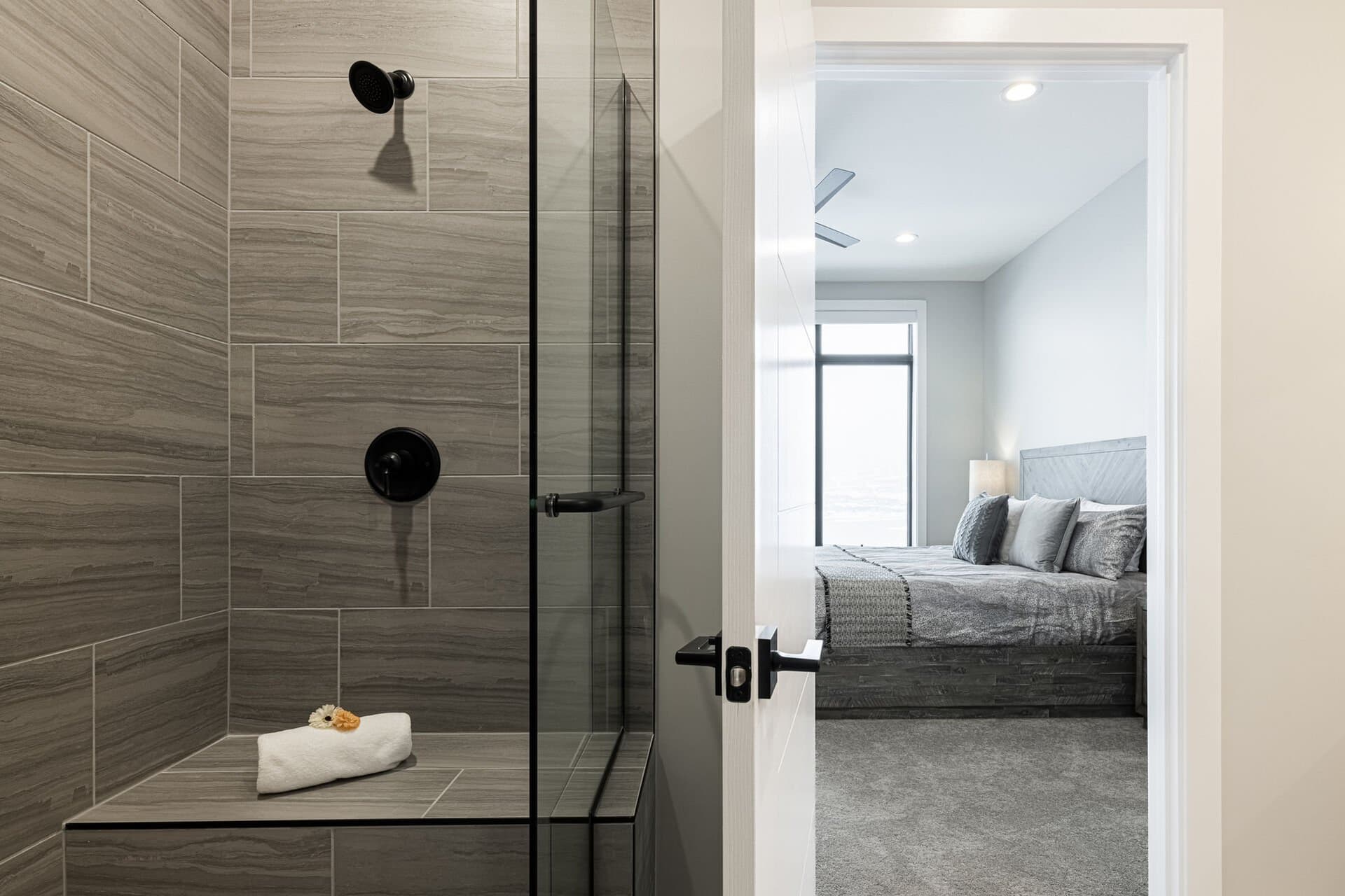 Hideout Epic View - Image 32