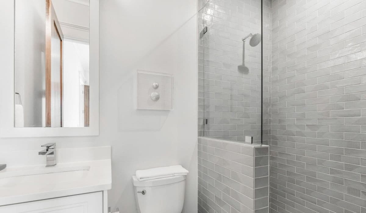 Sapphire Shores - Image 47