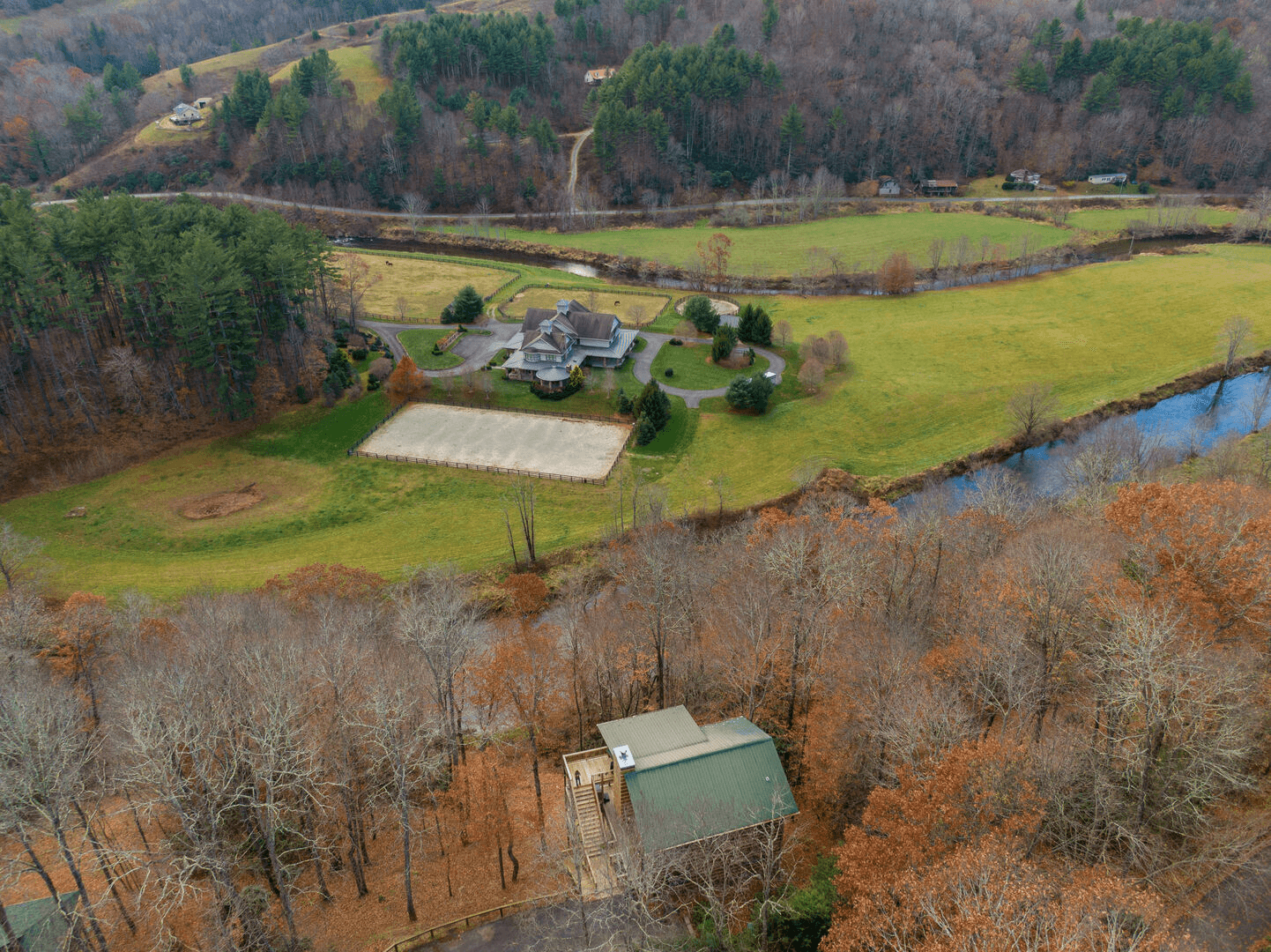 Log Inn at River Ridge - Image 33