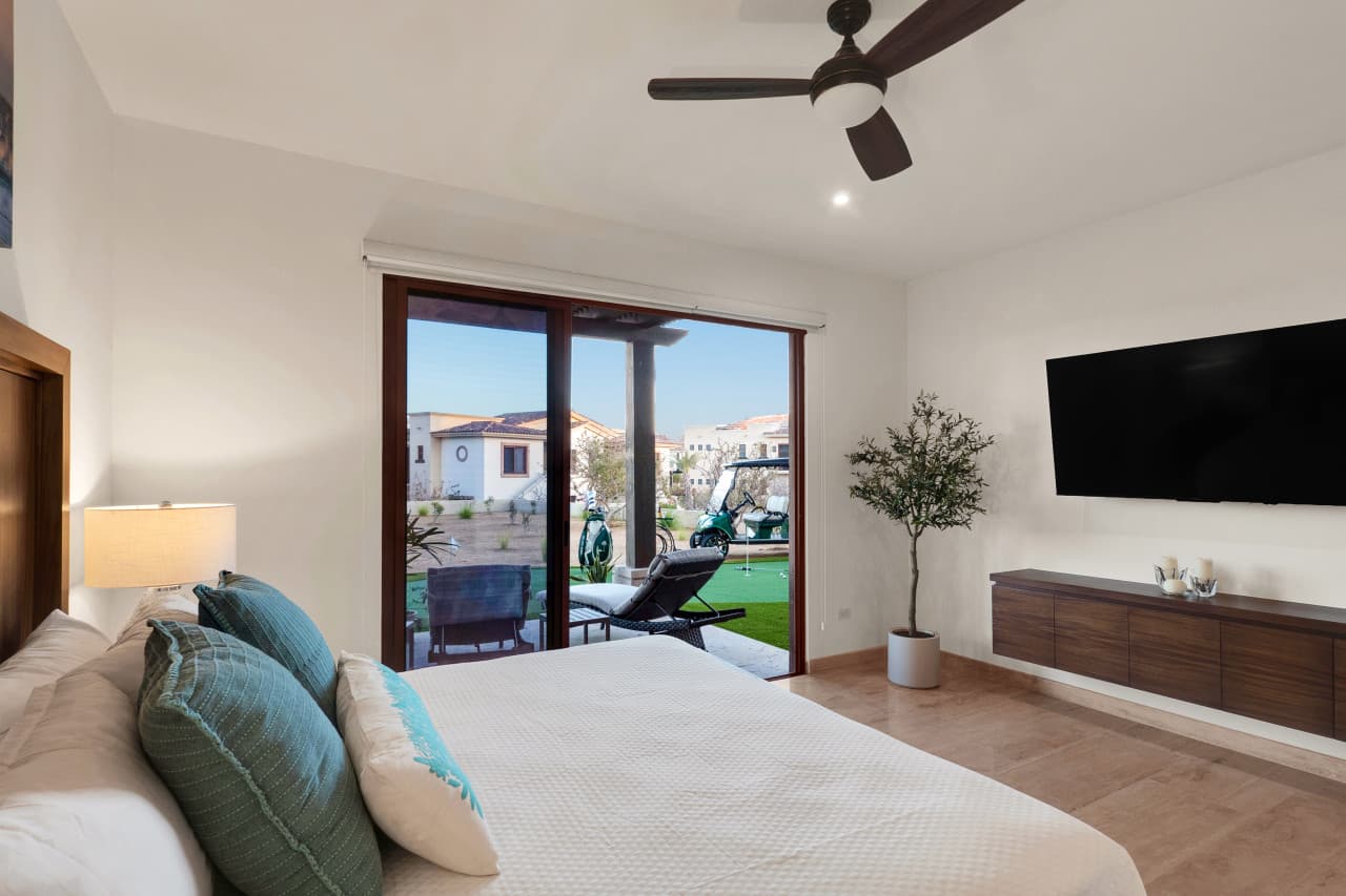 Golfer's Paradise - Image 21