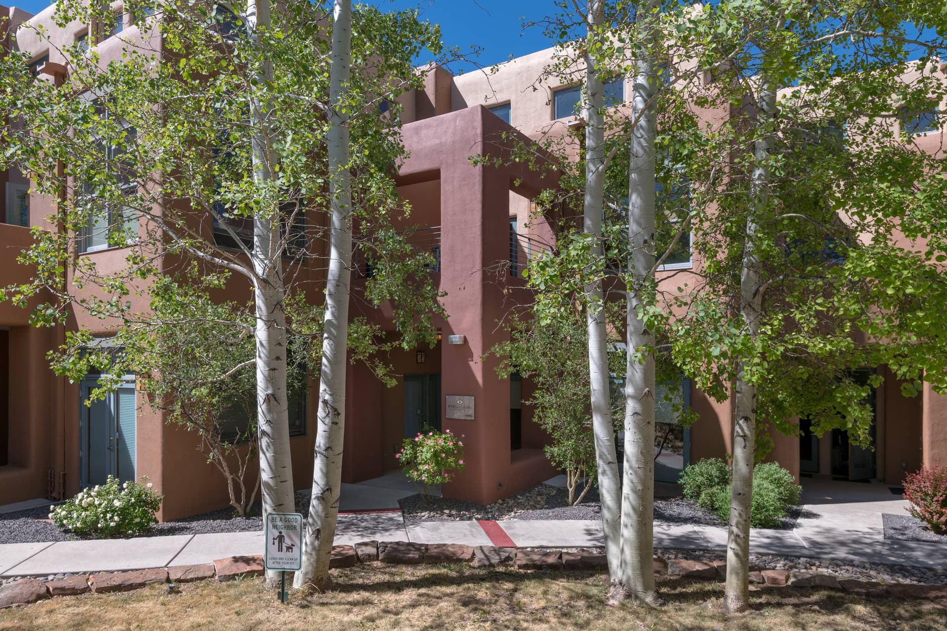 Eye Candy Loft - Image 15