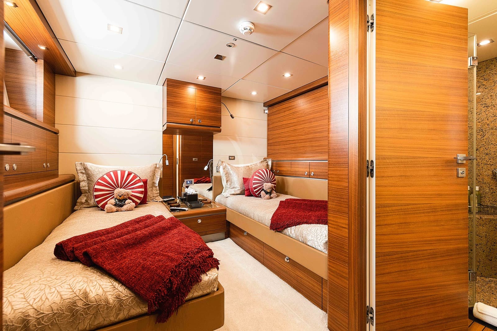 Sea Axis Yacht - Image 34