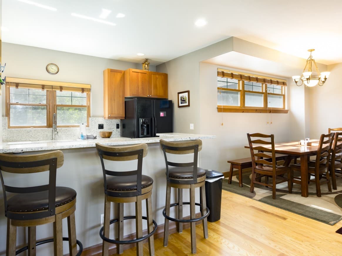 Oak Point Place - Image 5