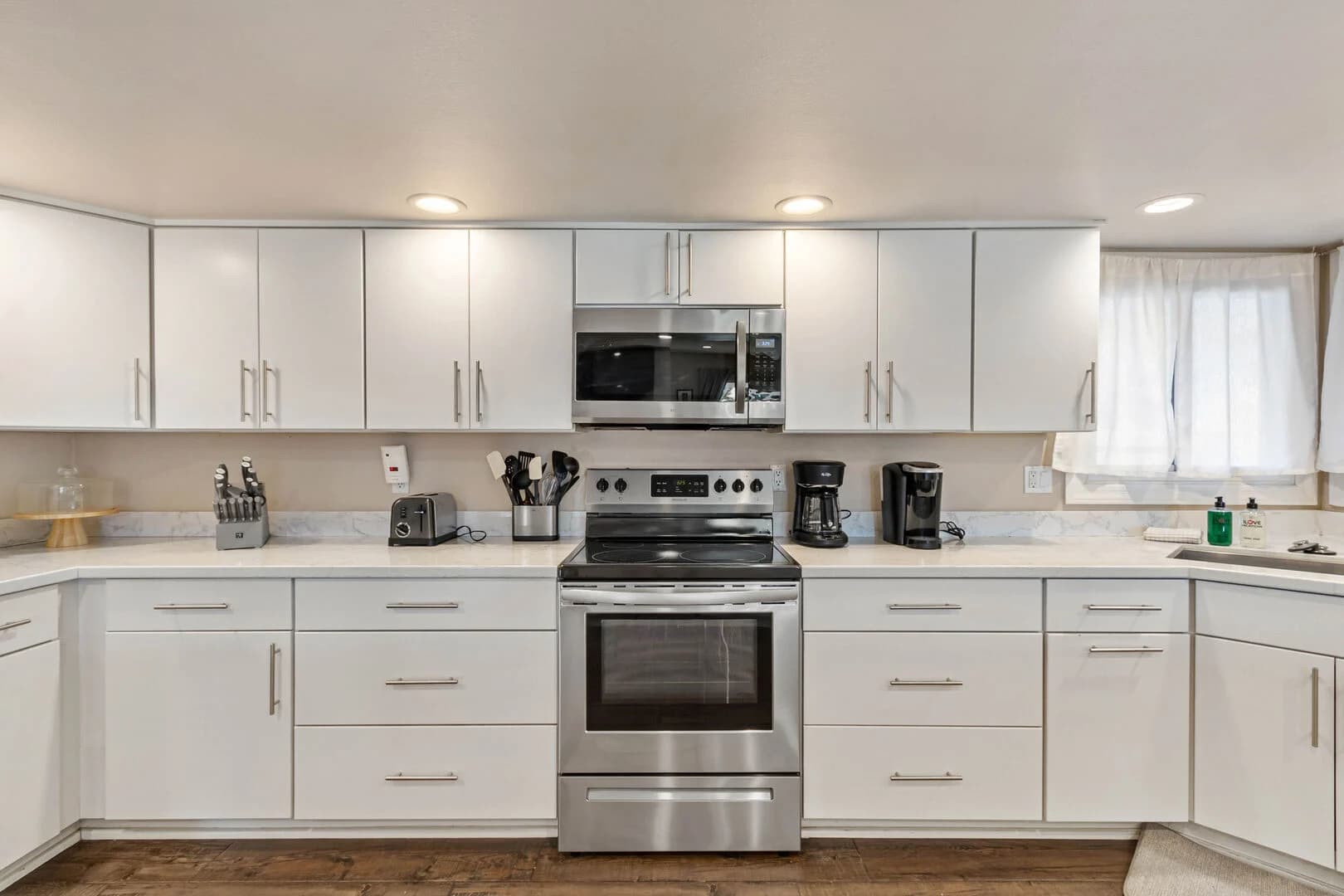 Paradise Escape - Image 11