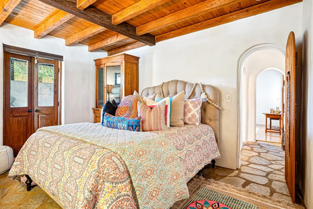 Hacienda Hideaway - Image 22