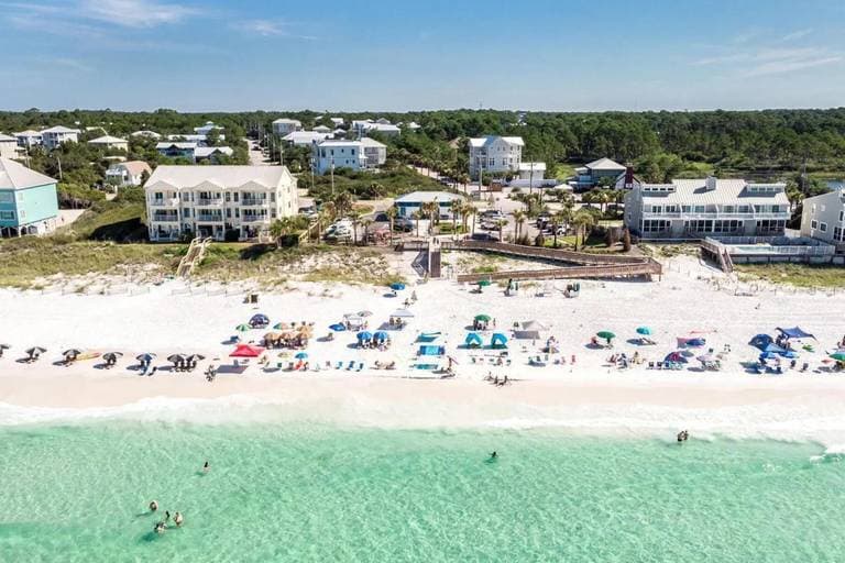 Charming Blue Haven - Image 37