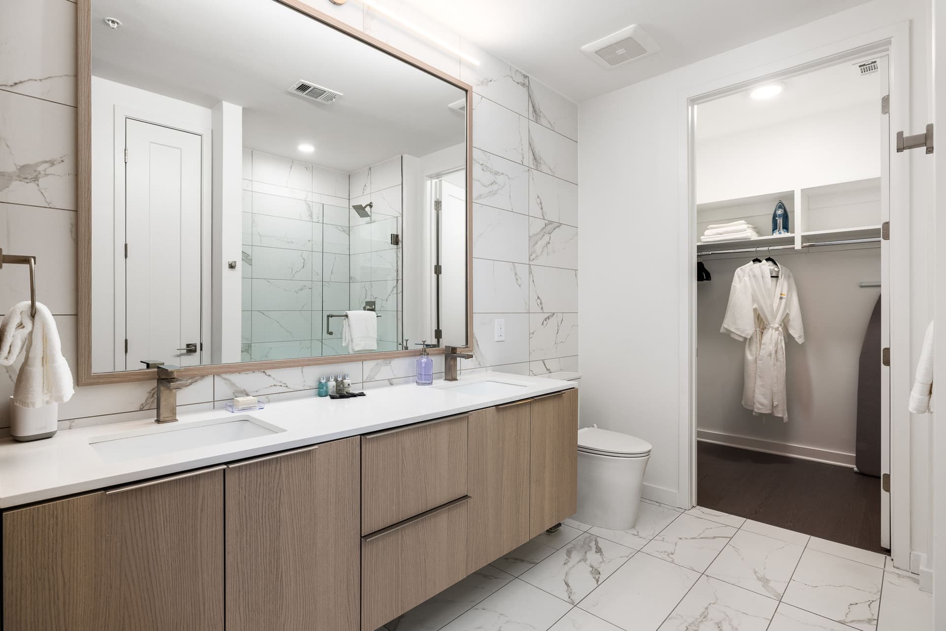 Regal Retreat - Image 14