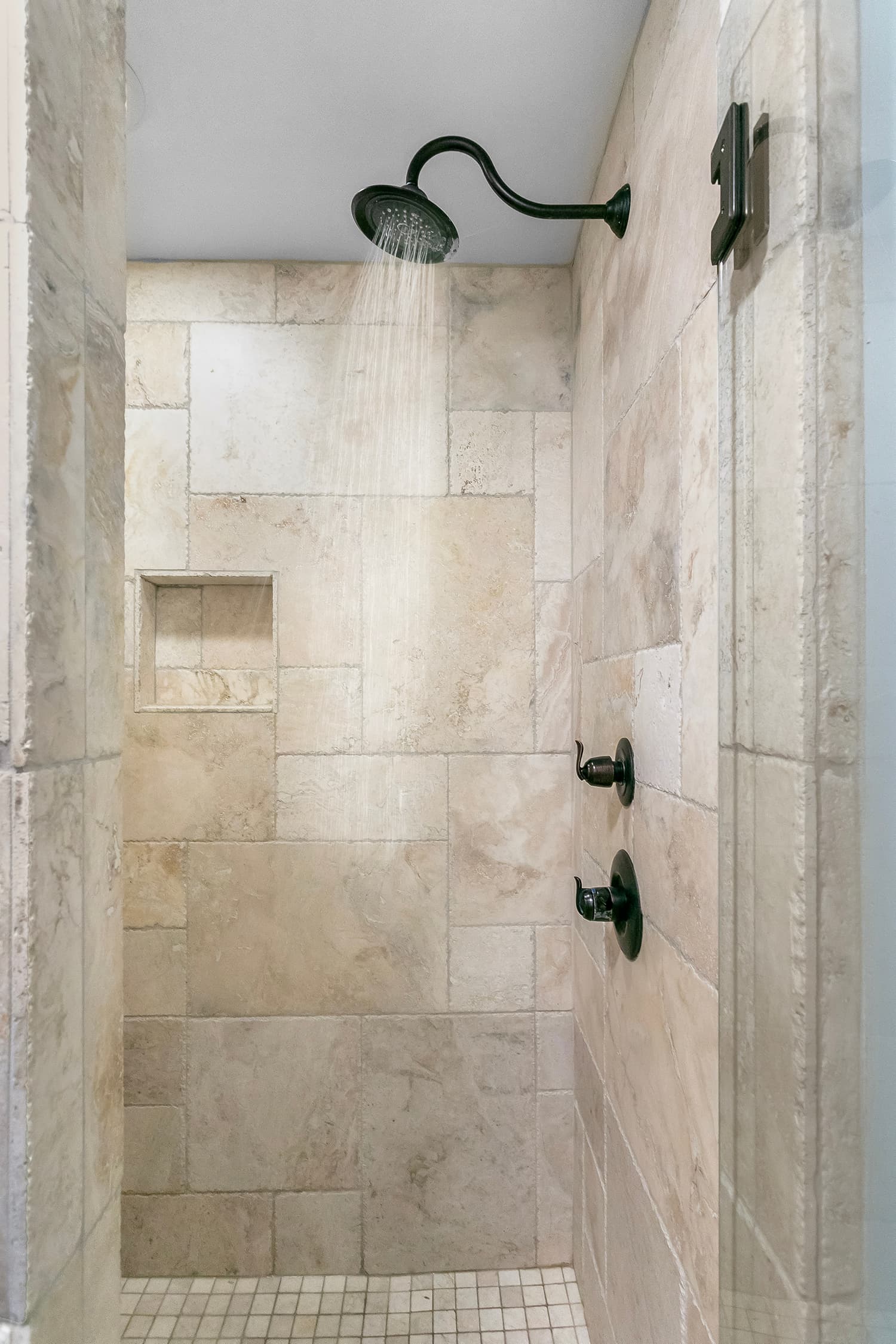 Rest Haus - Image 11