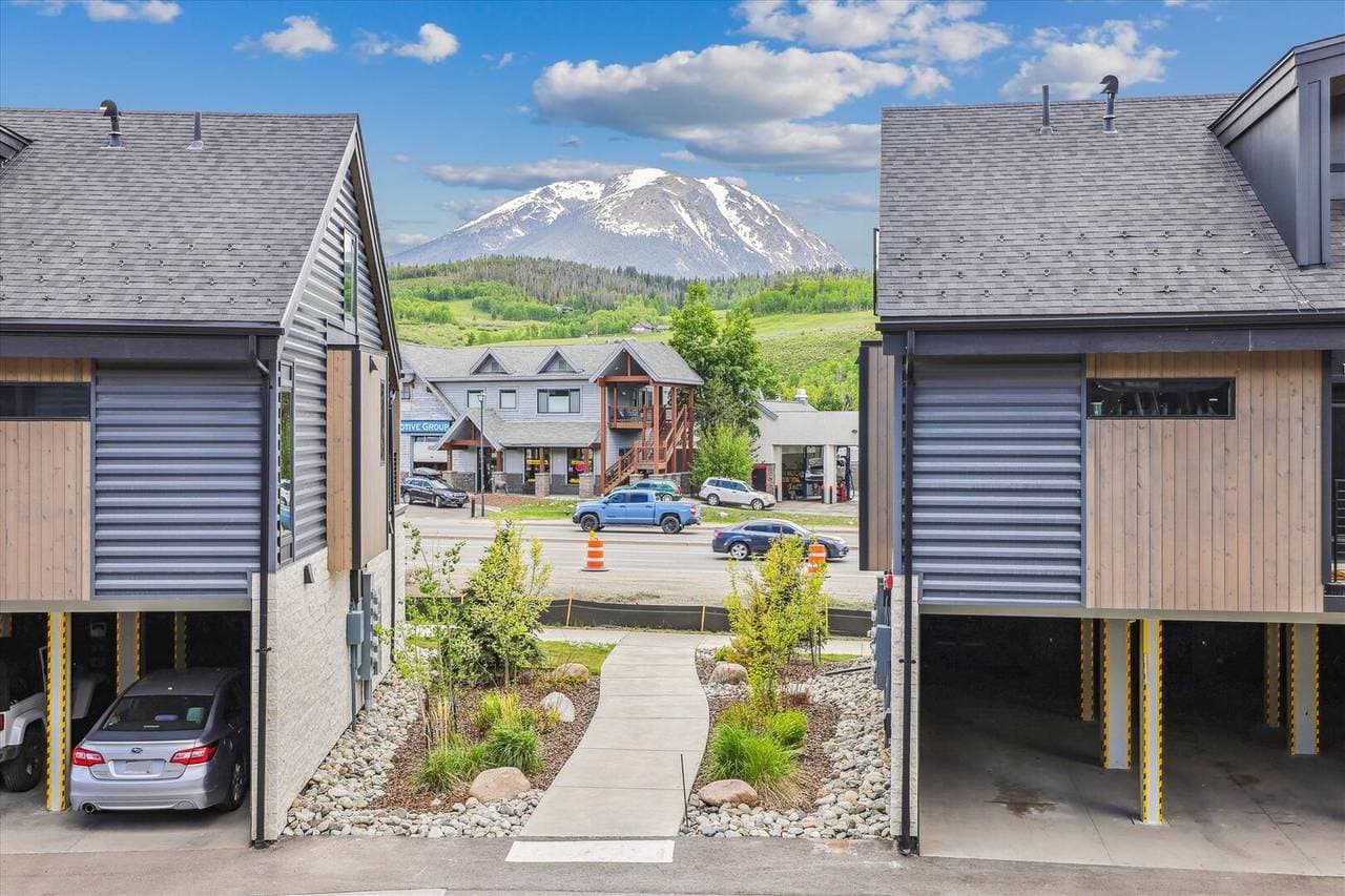 River West #522 - Image 11