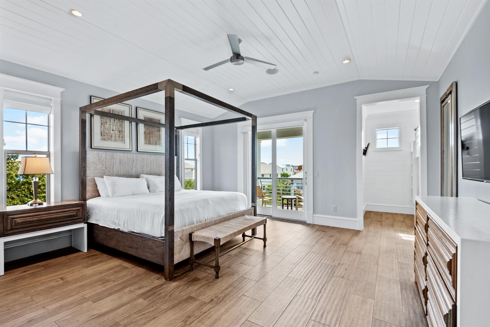 Life Aquatic Villa - Image 74