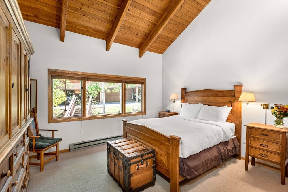 Ridge Condo #27 - Image 2