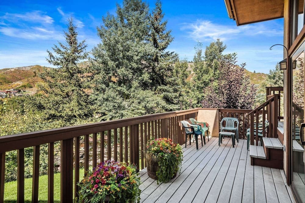 Ridge Condo #27 - Image 2