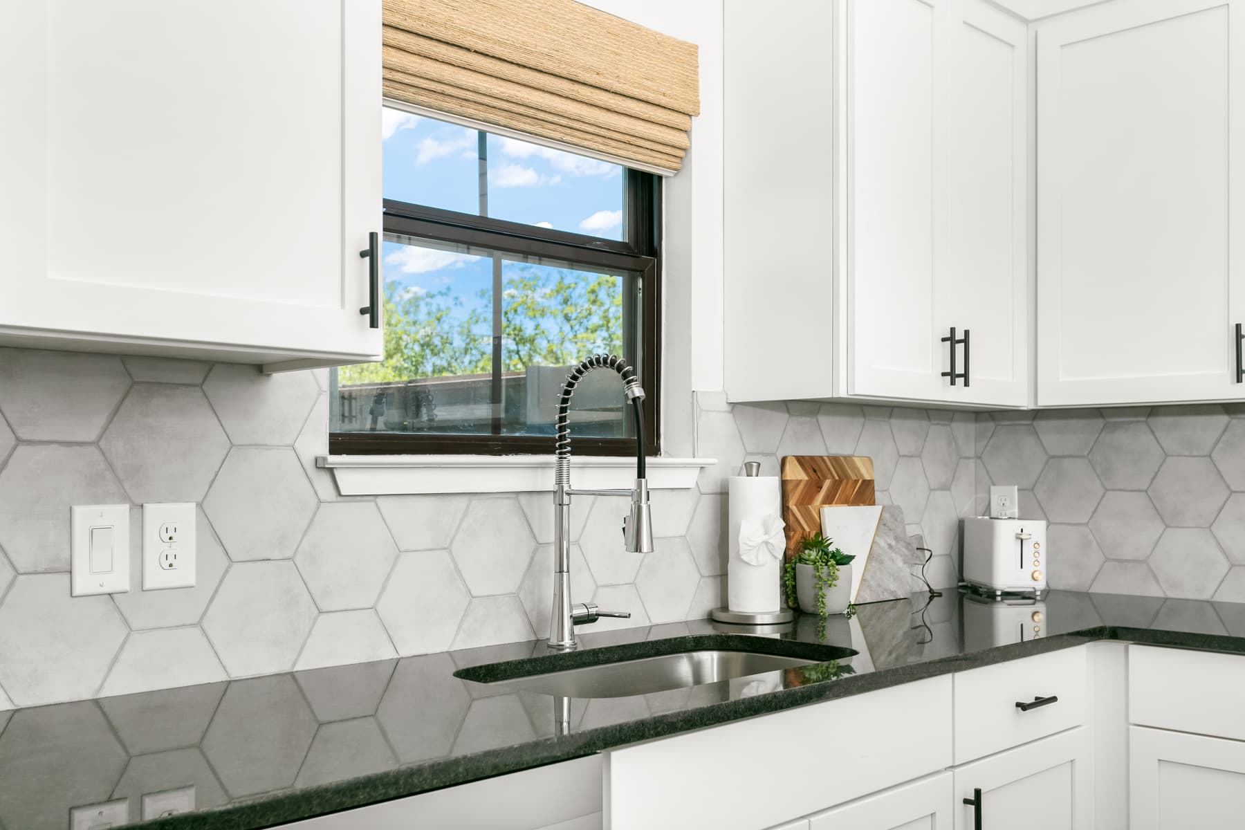 Rise and Wine Home - Image 9