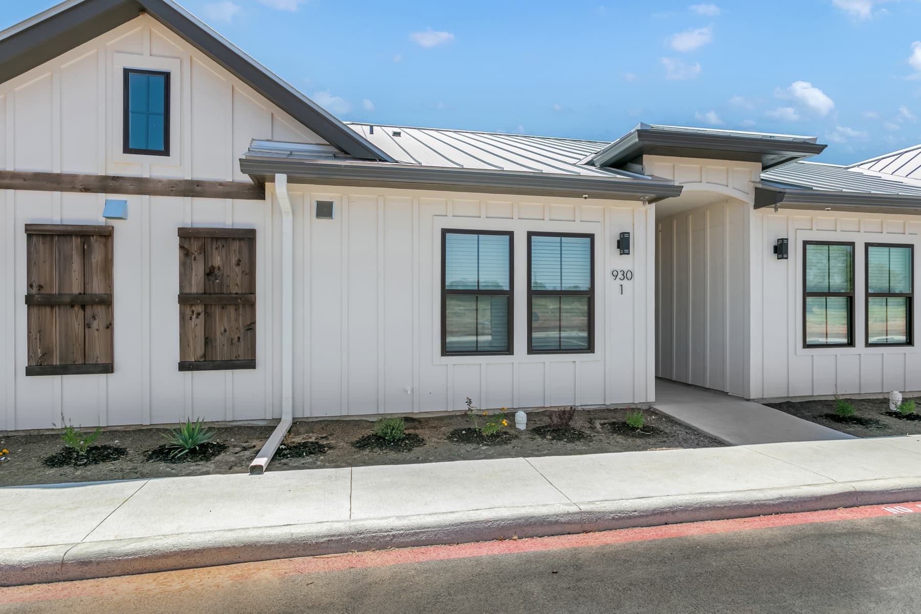 Rise and Wine Home - Image 16