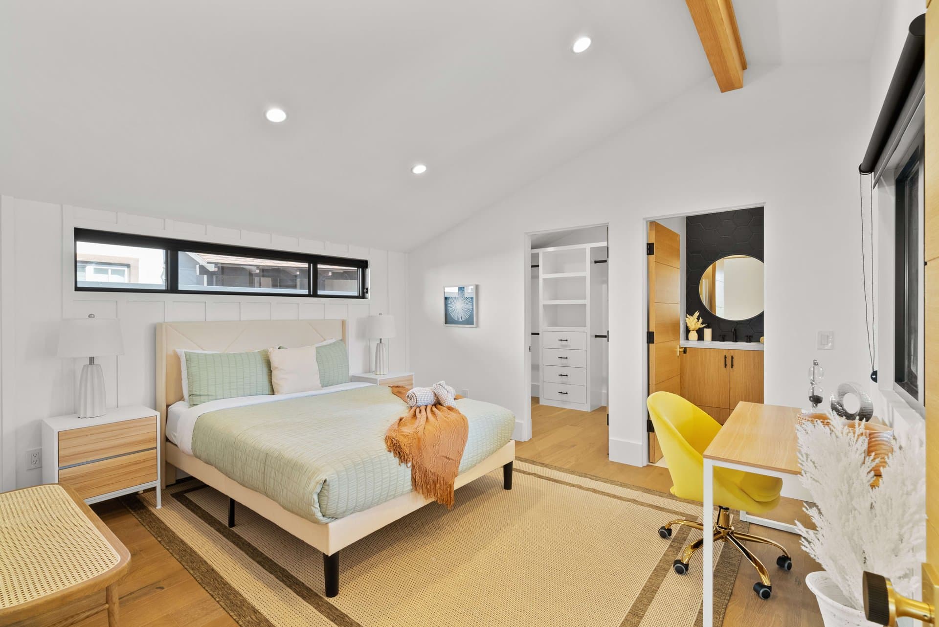 Lake Street - Image 26