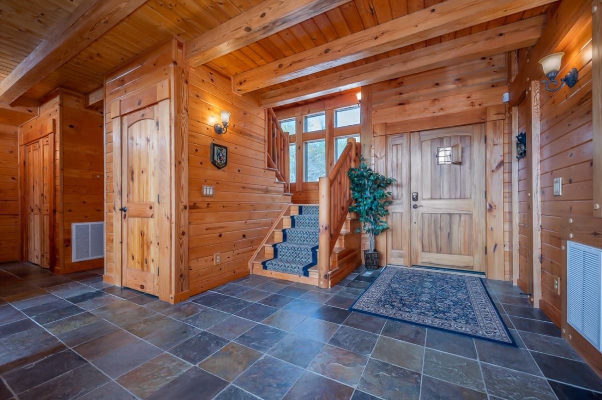 Chateau Laurel - Image 4