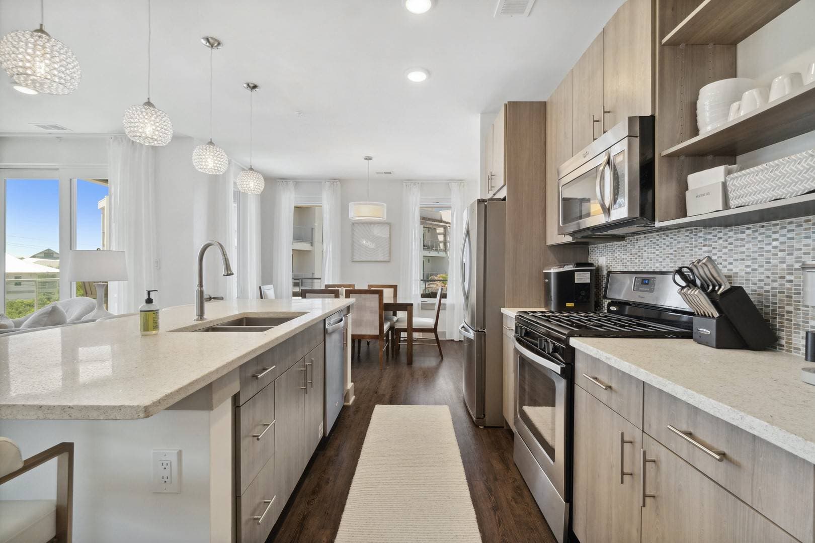 Pointe Residence - Image 10