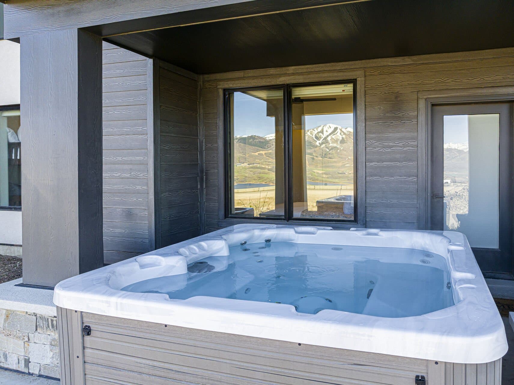 Hideout Epic View - Image 36