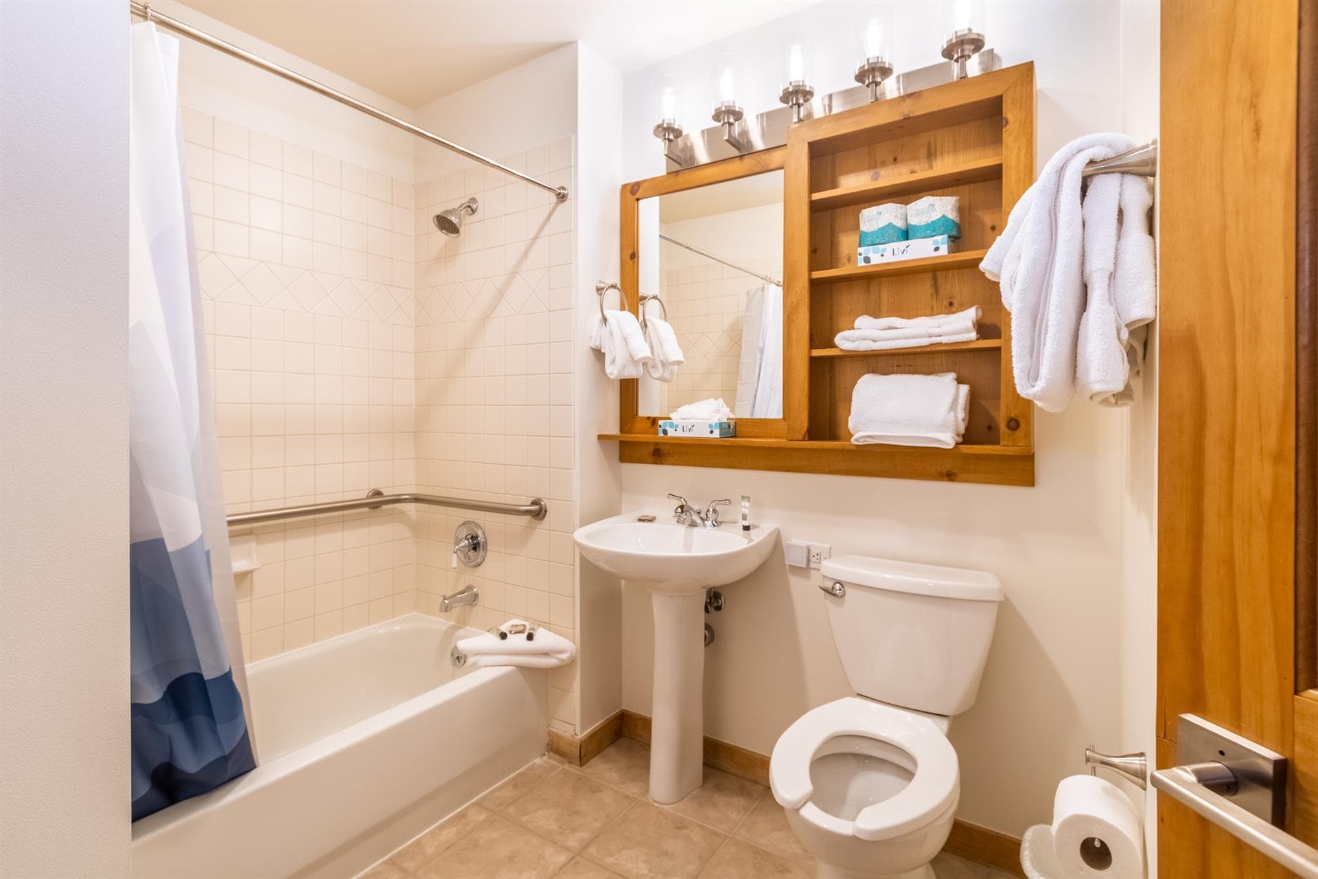 Trailside Treasure Haven - Image 11