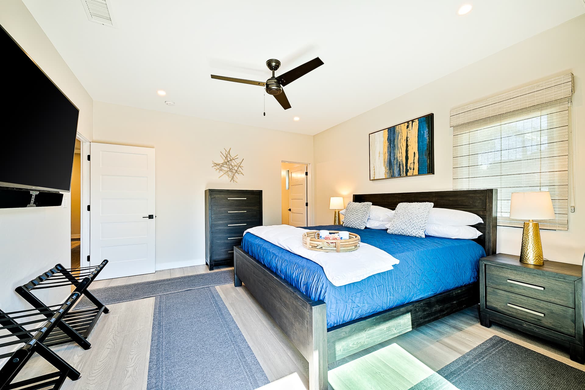 Rooftop Views - Image 7