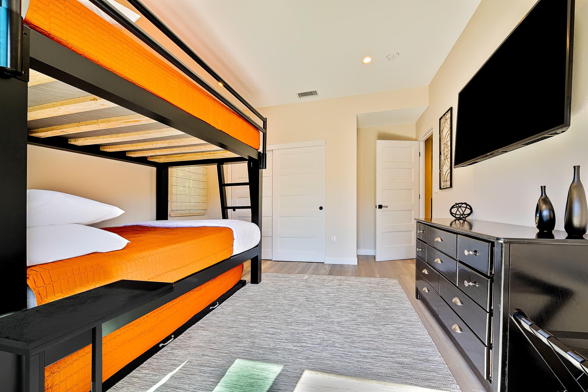 Rooftop Views - Image 14