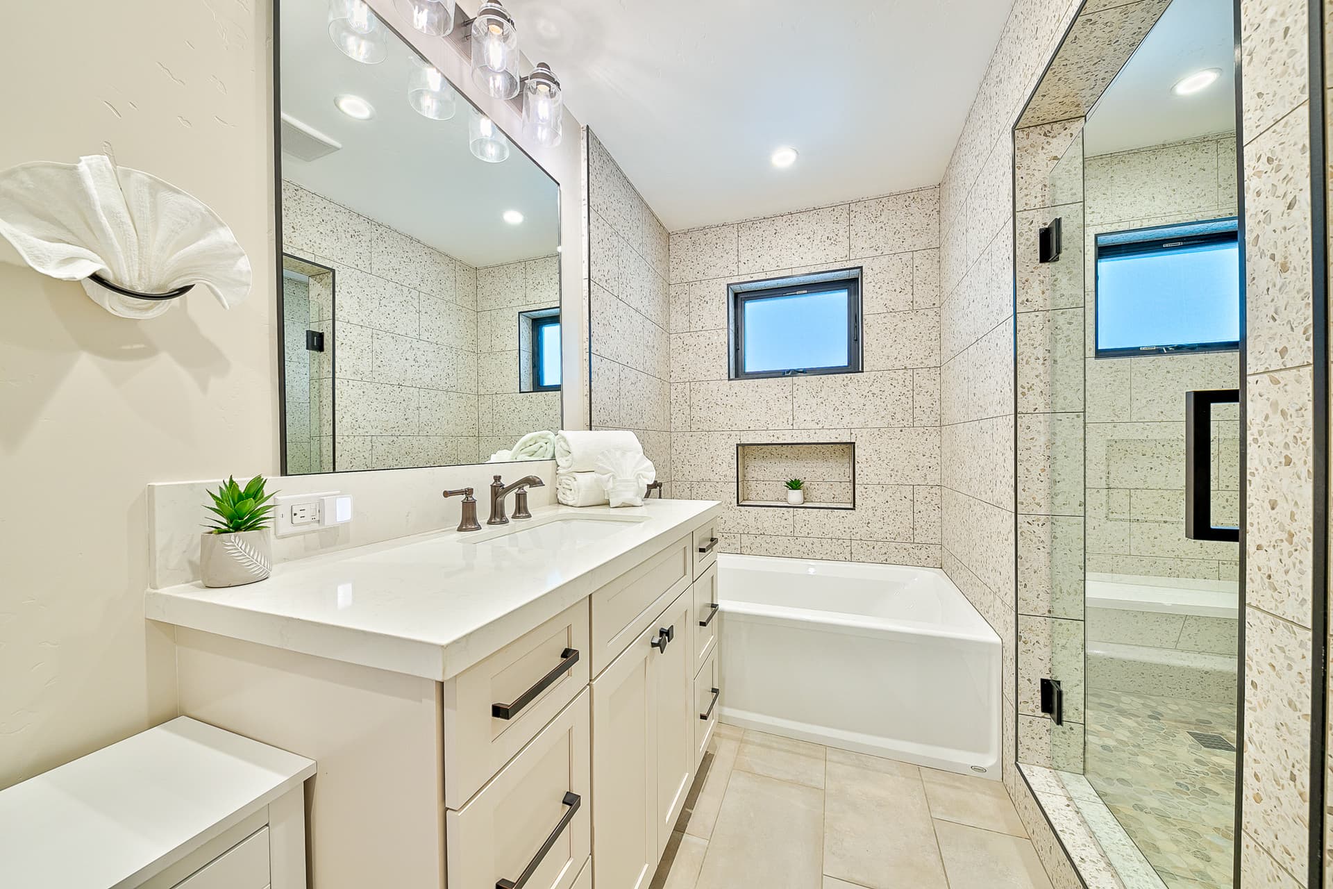 Rooftop Views - Image 15