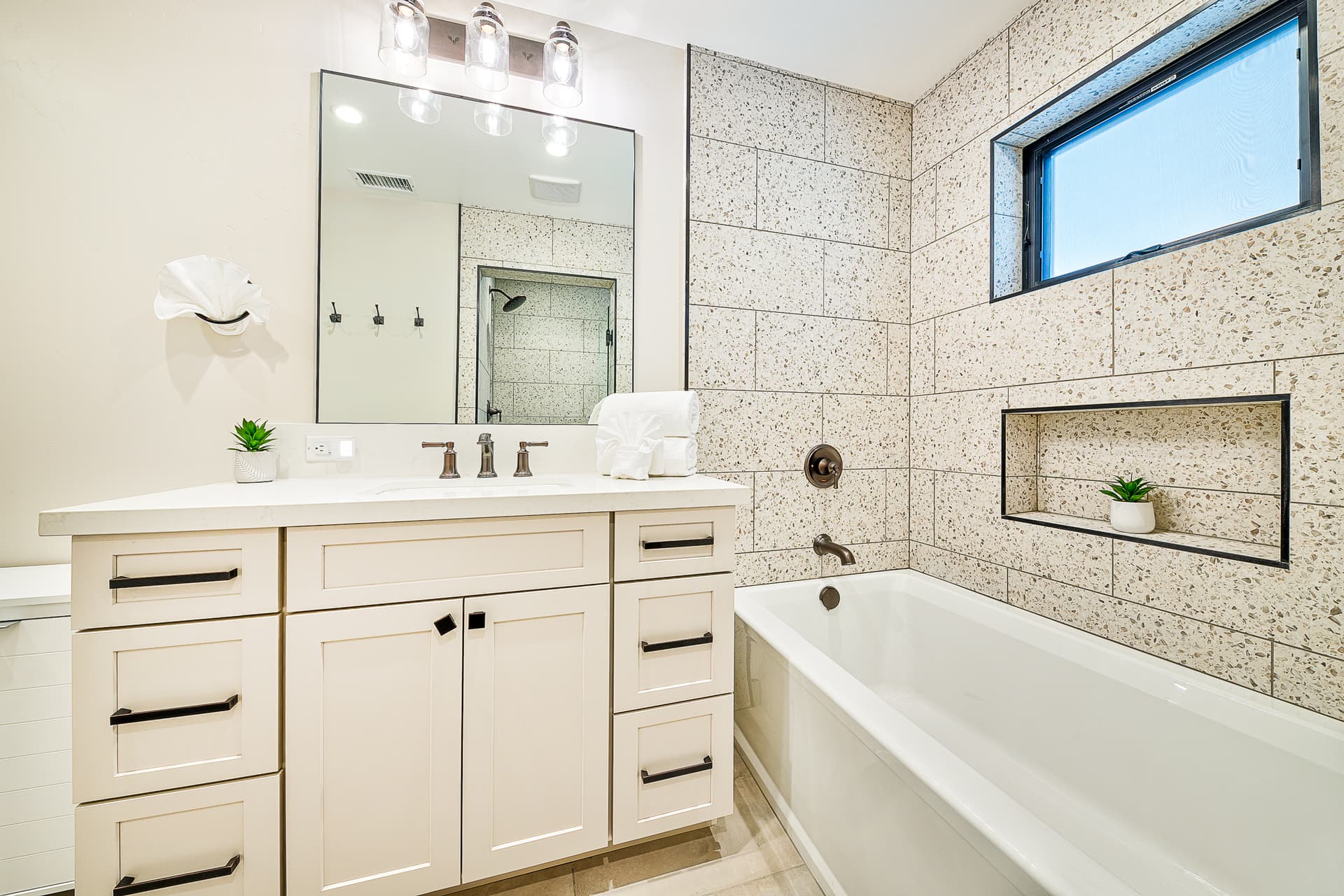 Rooftop Views - Image 16