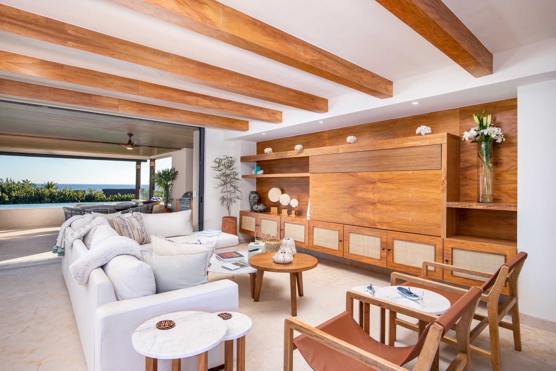 Tau Residences #412 - Image 2