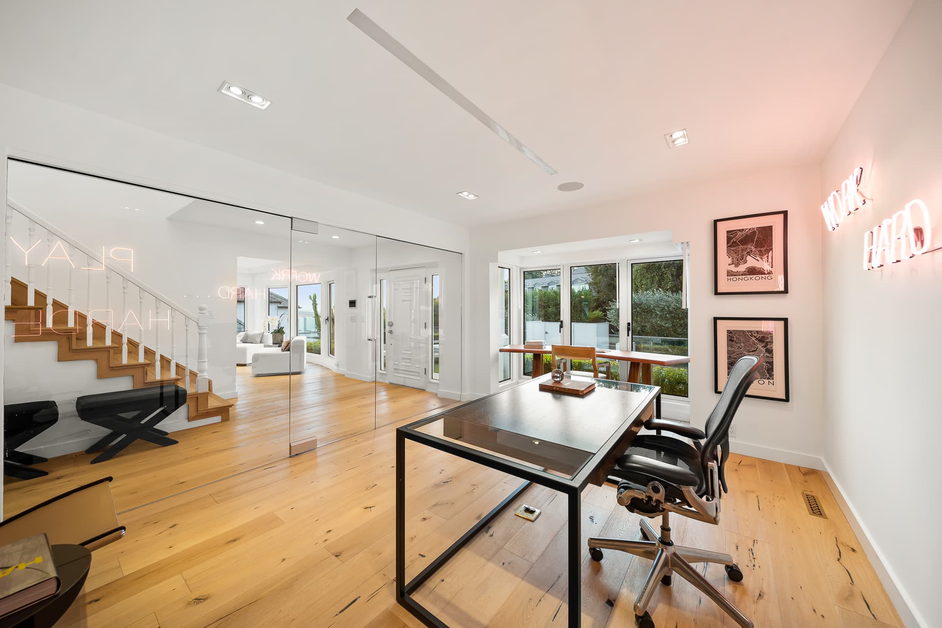 London Villa - Image 18