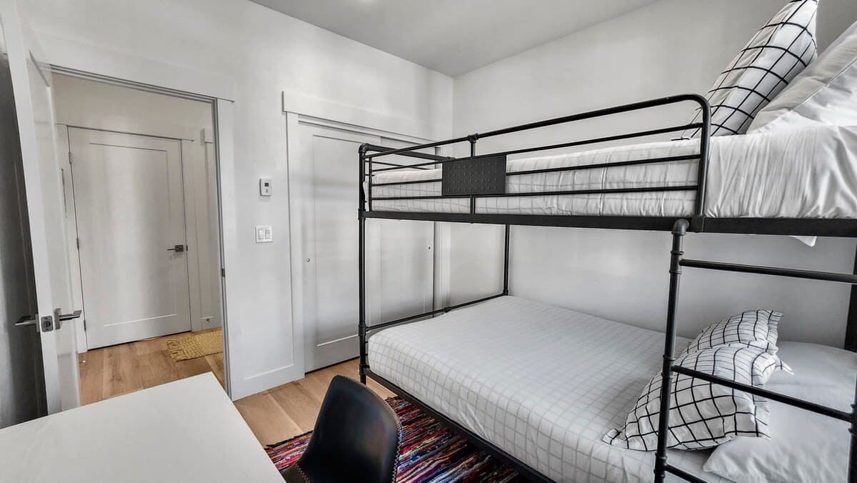 Pineview Serenity - Image 22