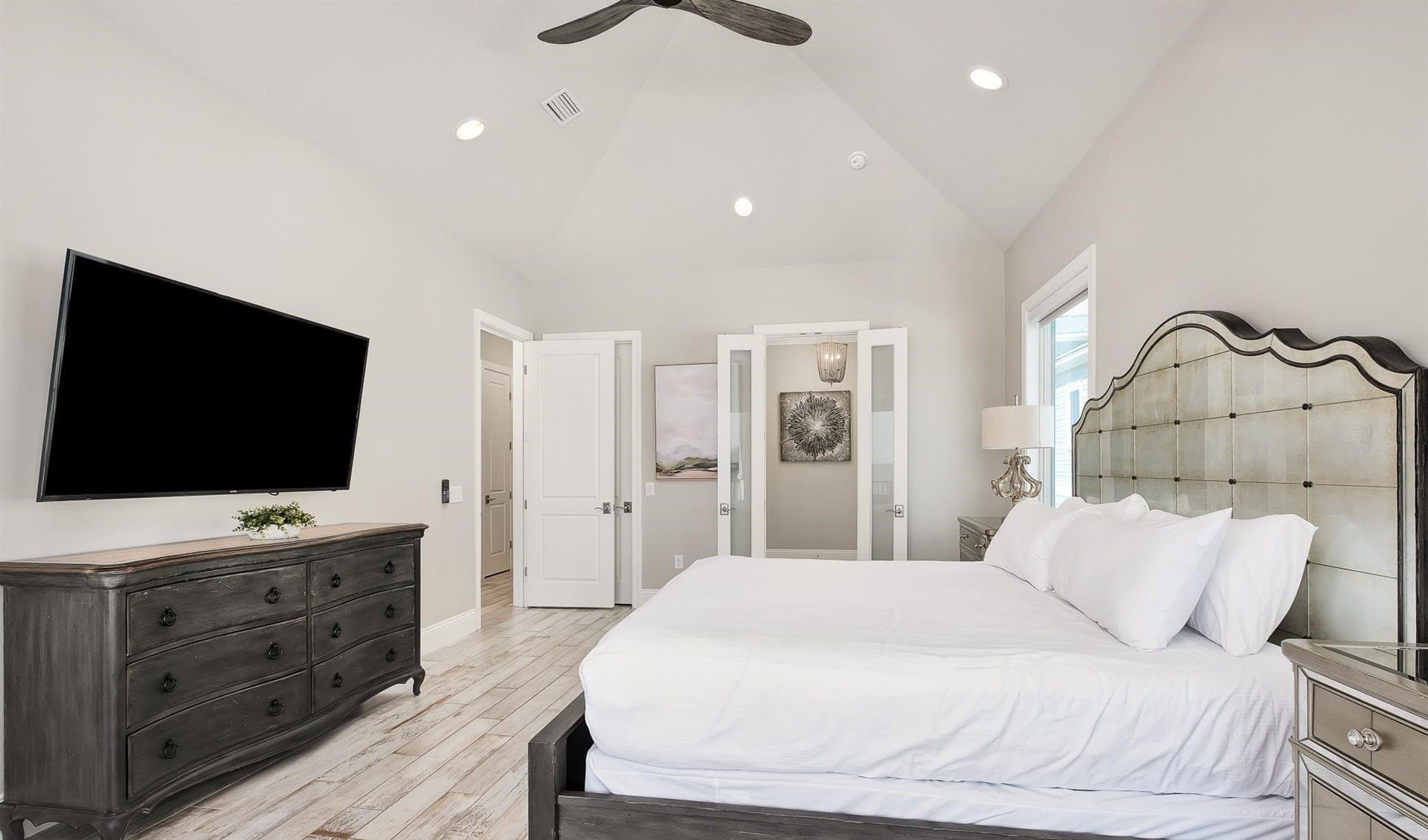 Beachfront Bliss - Image 22