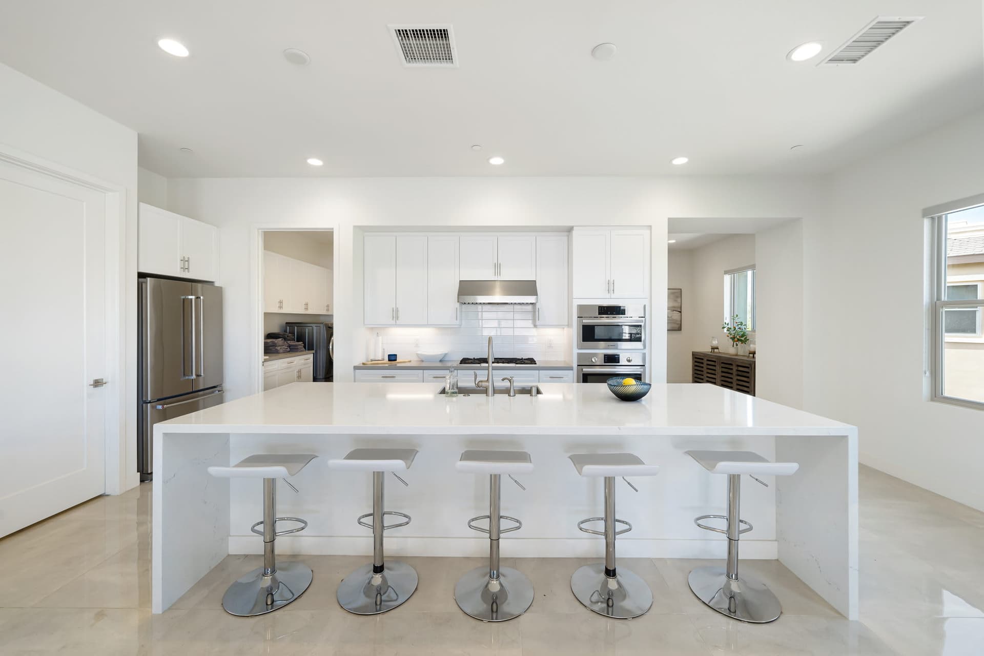 Stay Savvy in Palm Desert - Image 9