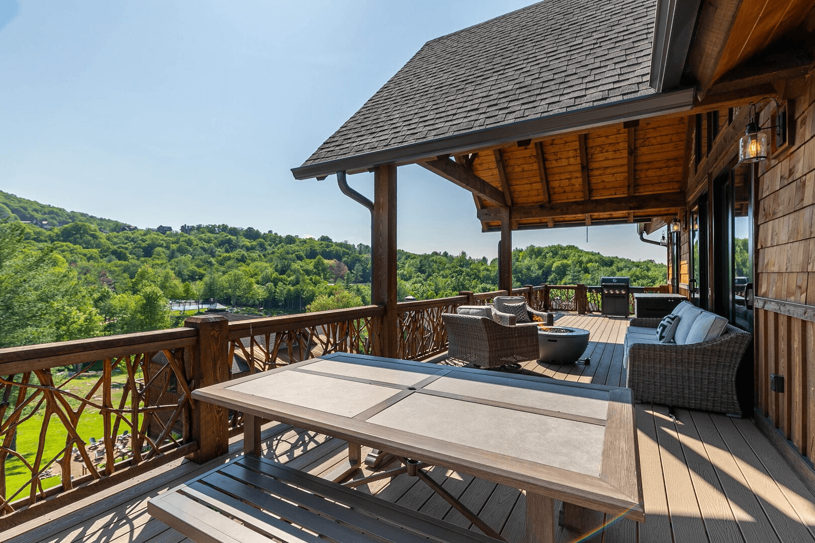 Black Bear Den - Image 14