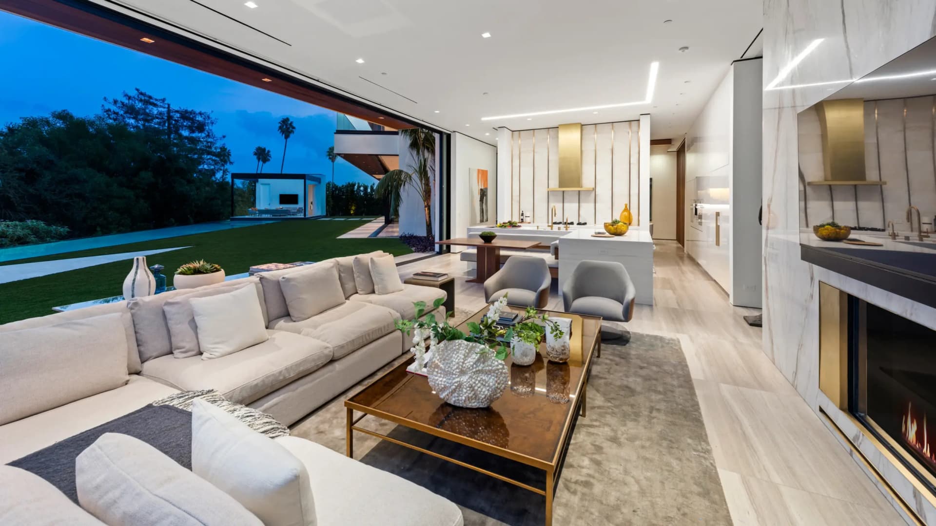 Angelo Modern - Image 10