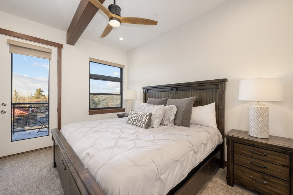 Continental Vista Condo - Image 9