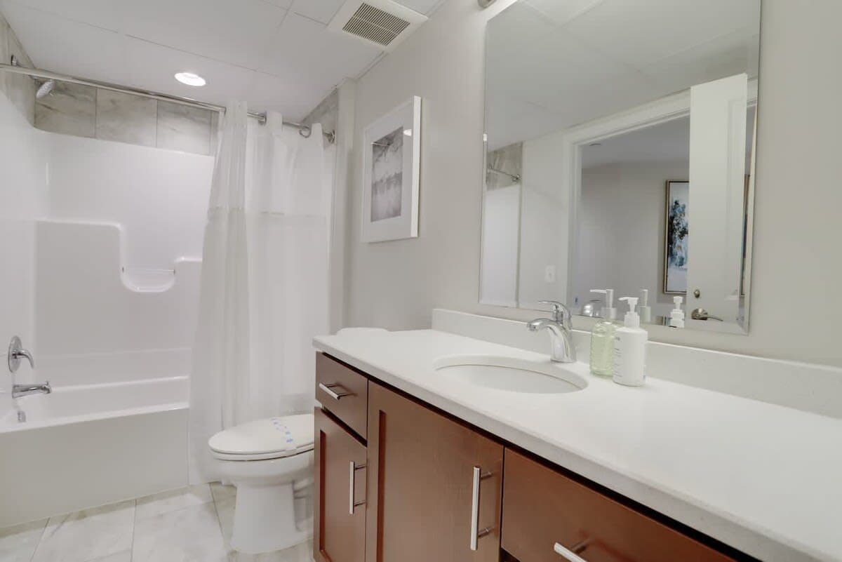 Virginia Residence - Image 26