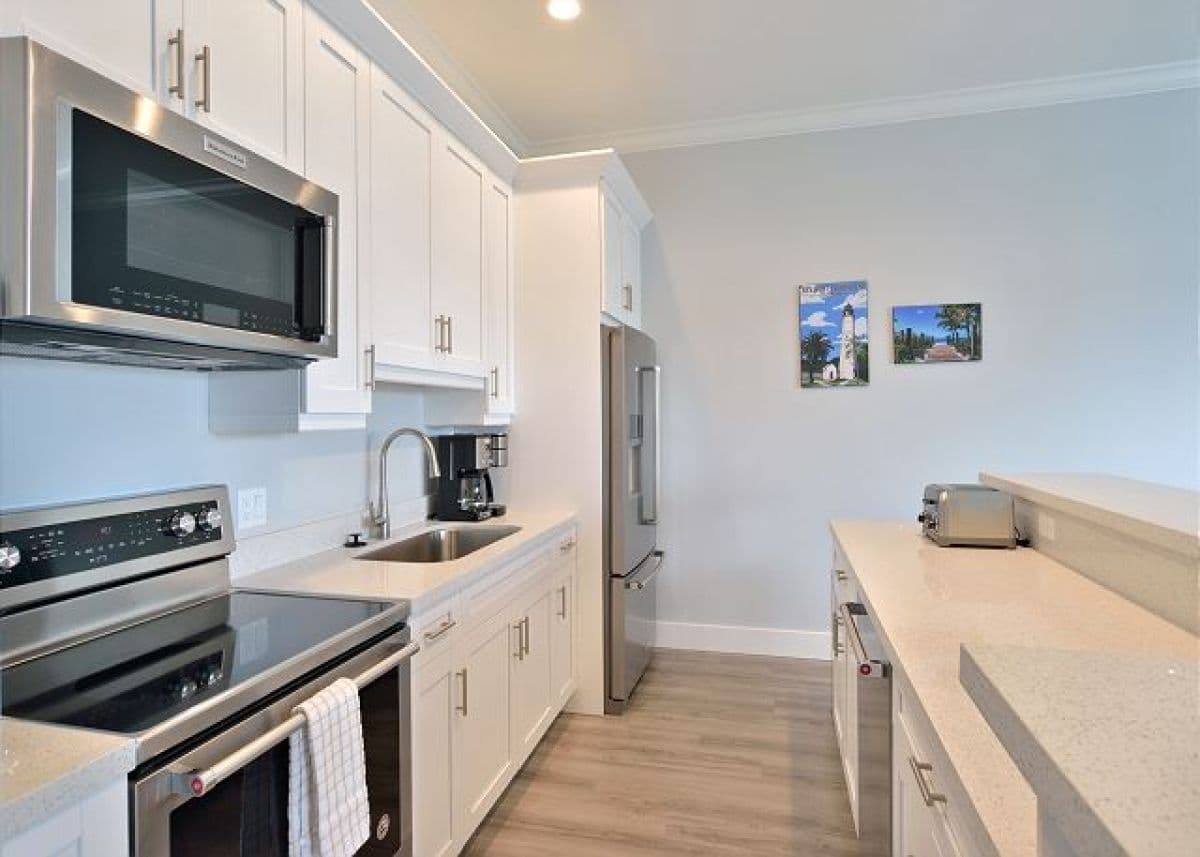 Upper Bayview South - Image 5