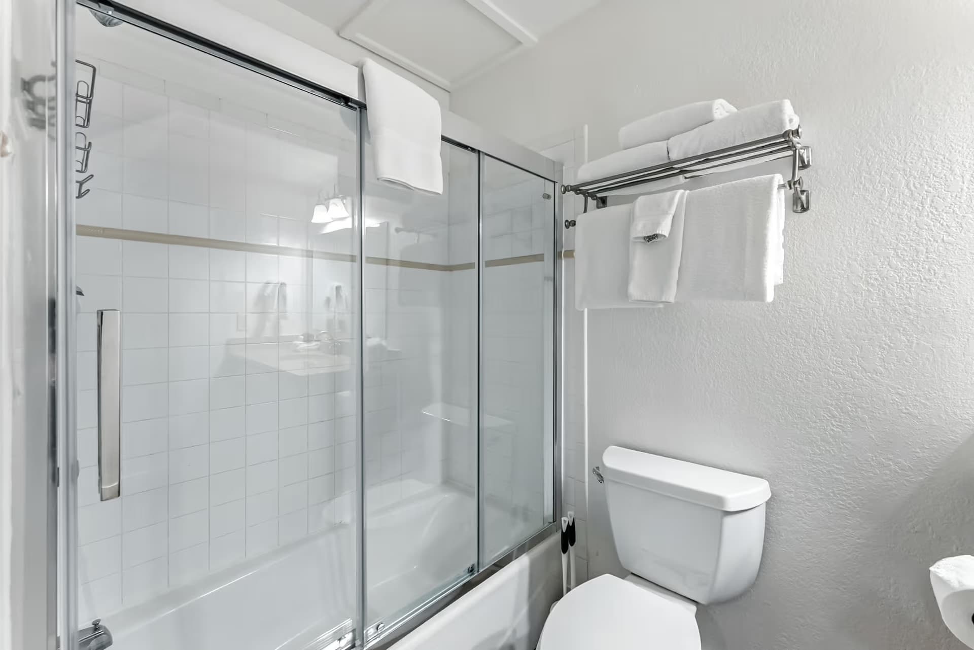 Snowbound Refuge - Image 24