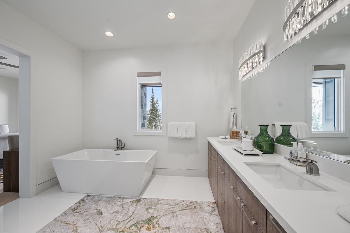 Quicksilver Haus - Image 68