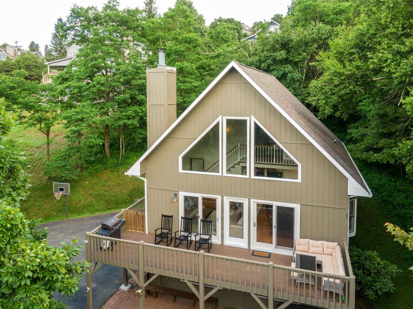 Sky High Chalet - Image 34