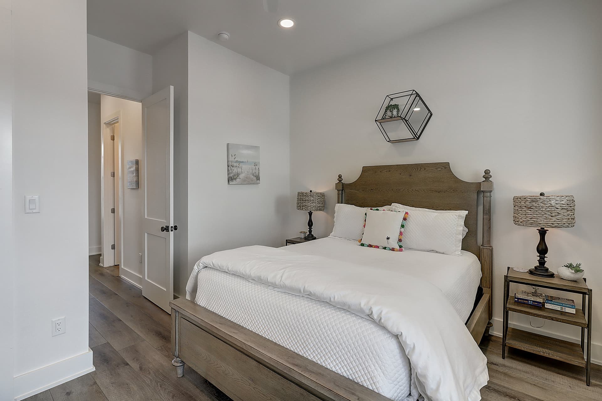 Shore Break House - Image 31