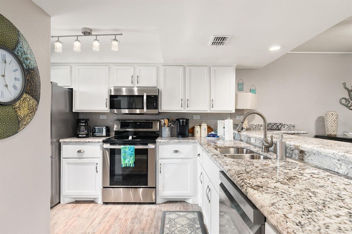 Beachview Residence - Image 5