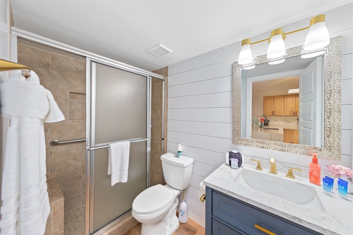 Ocean Vista Towers - Image 17