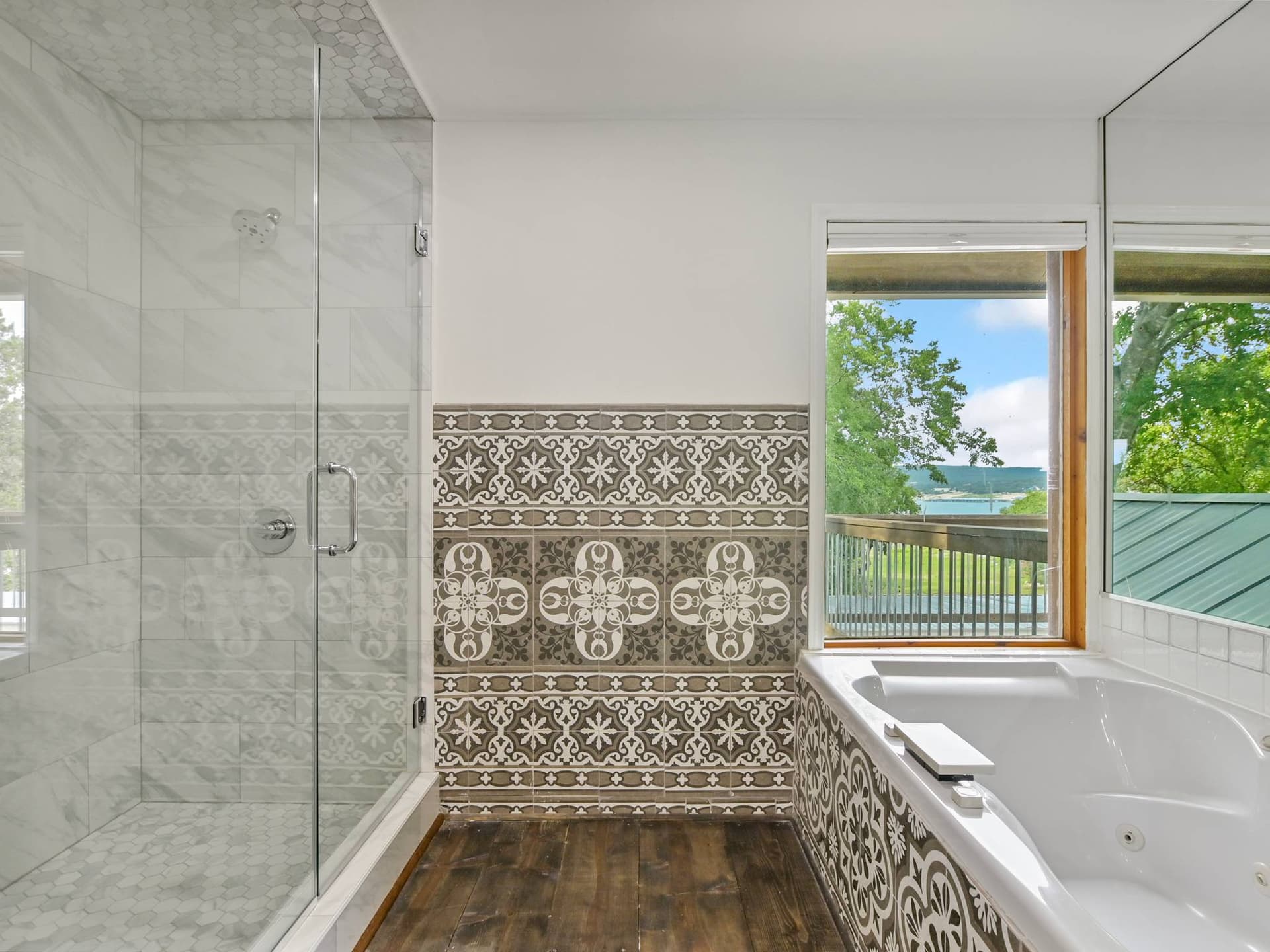 Escape on Lake Travis - Image 44