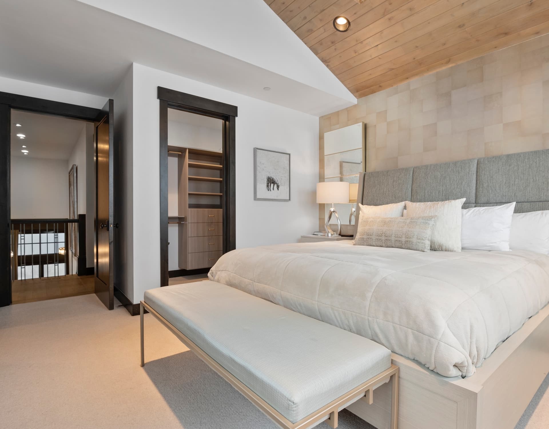 Silver Buck - Image 36