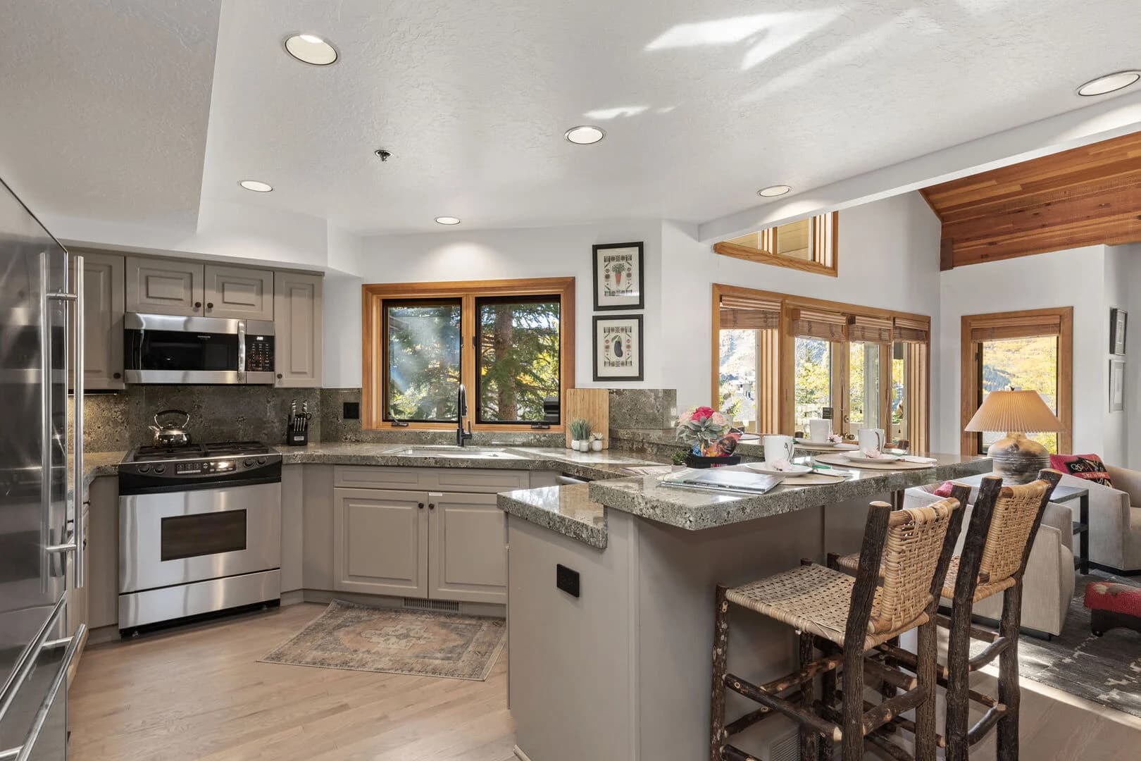 Ridge in Deer Valley - Image 5