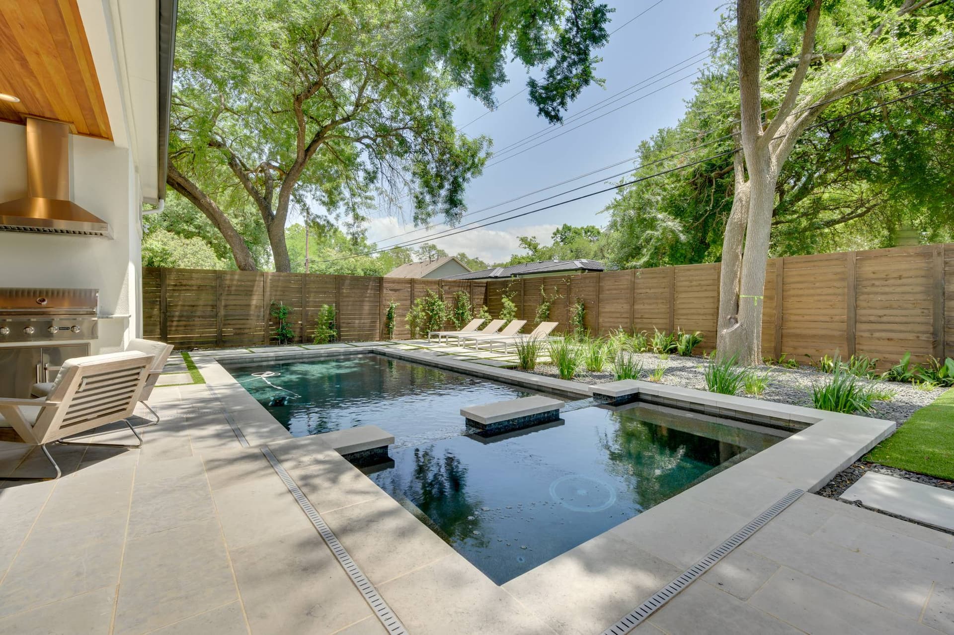 Austin Bella - Image 3