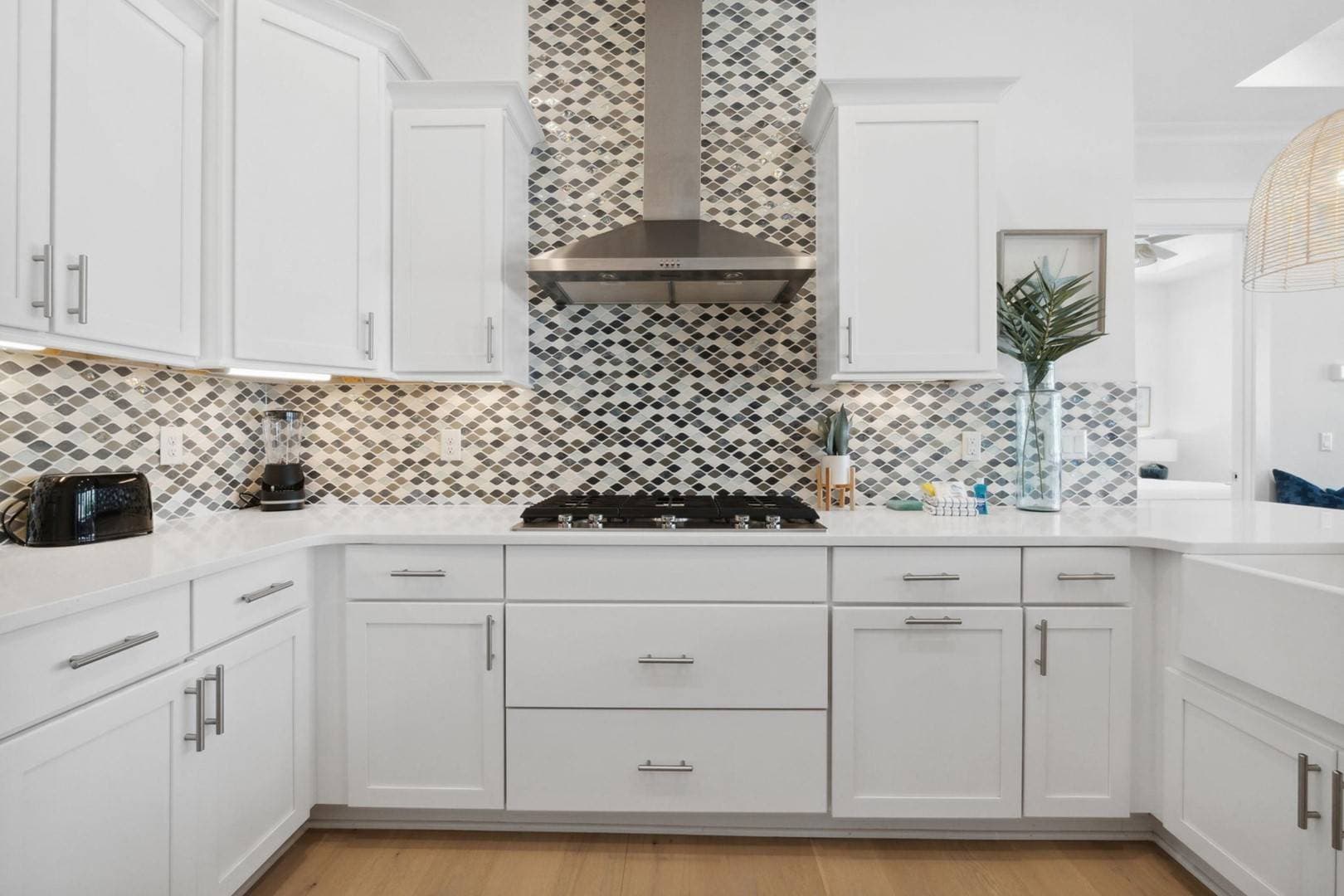 Emerald Waves - Image 7