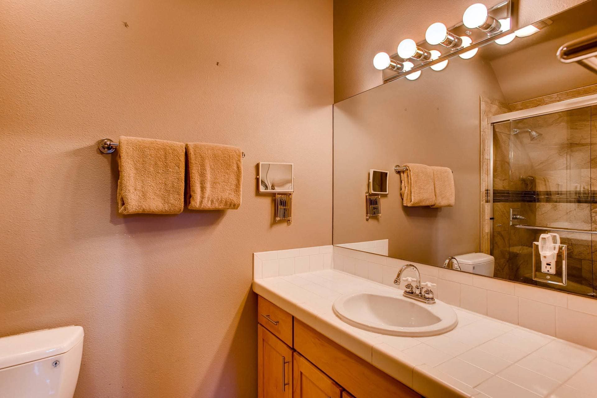 Apres on French Street - Image 14